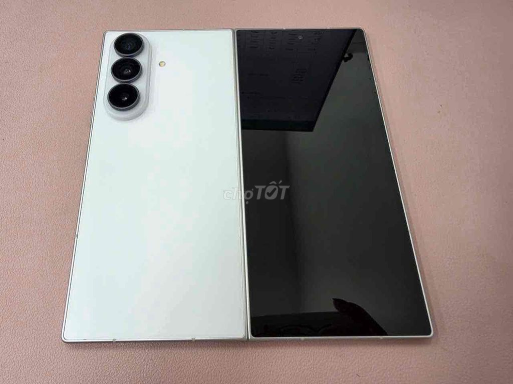 Samsung Z Fold 8 Ultra 512GB Белый как новый