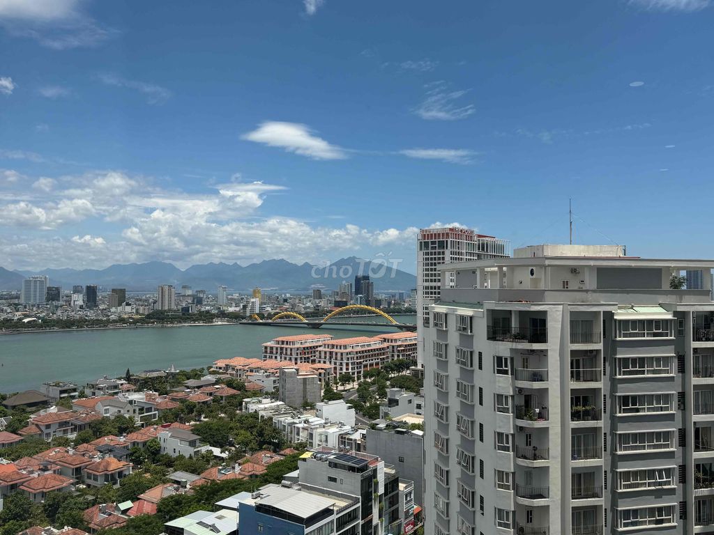 Cho thuê căn hộ 1 phòng ngủ Chung cư Monarchy, Full nội thất, ở ngay