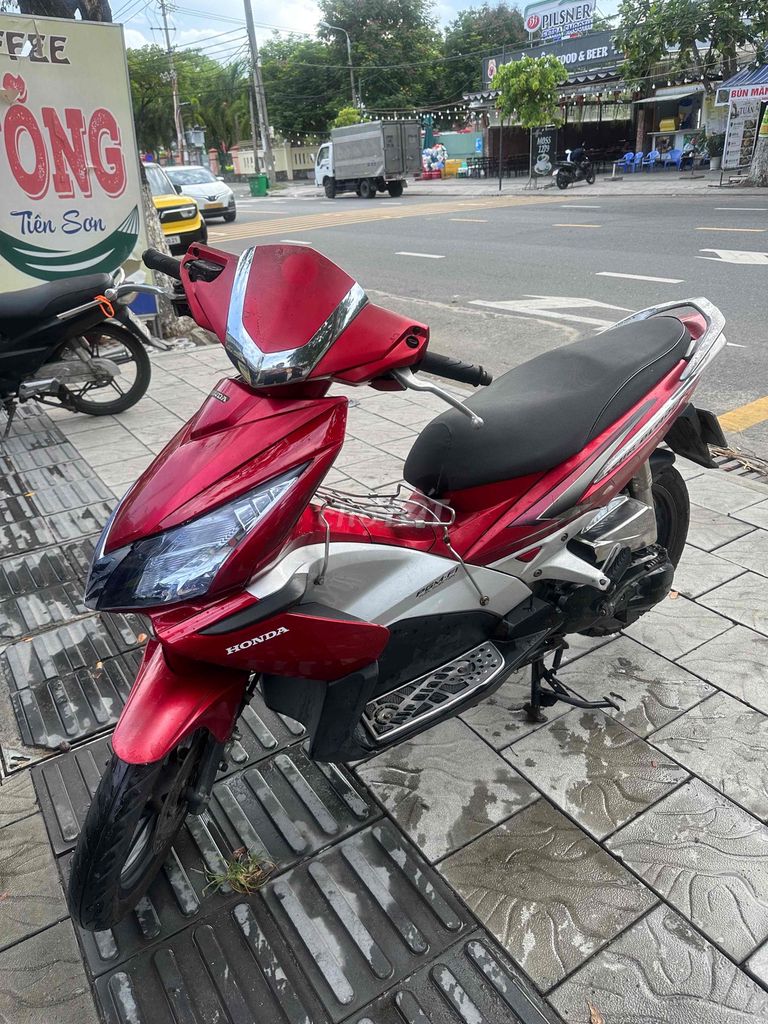 Фото 2: Honda Air Blade 2010 FI, полностью оригинальный.