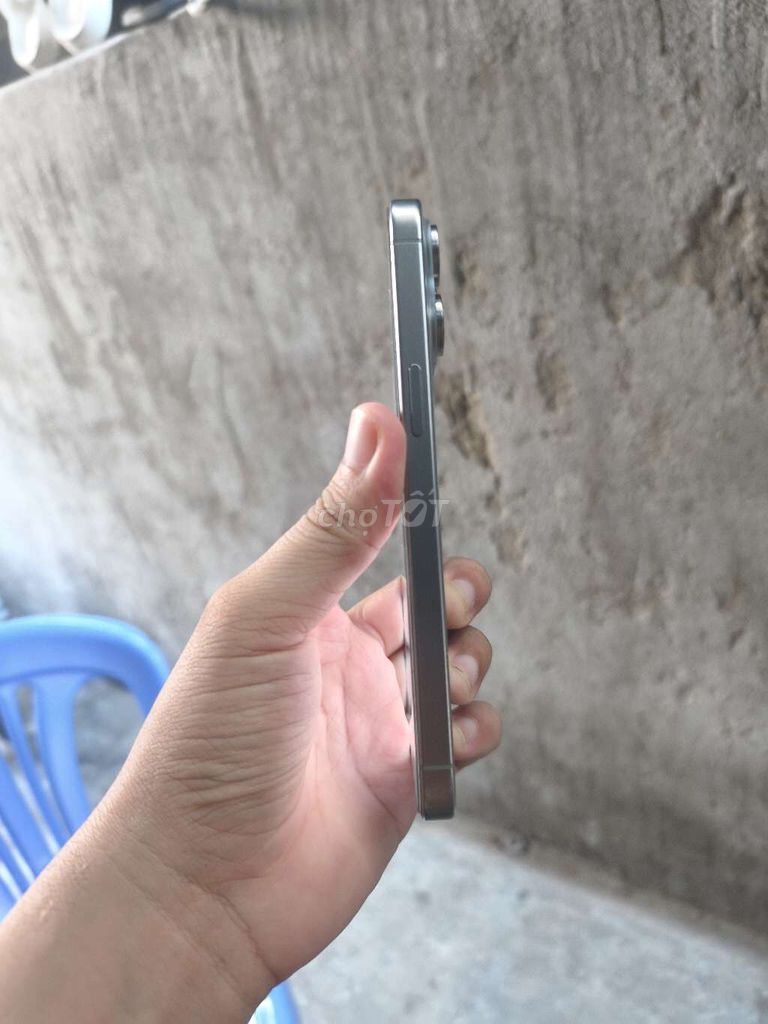 Фото 3: Apple iPhone 15 Pro Max Серый Вьетнам