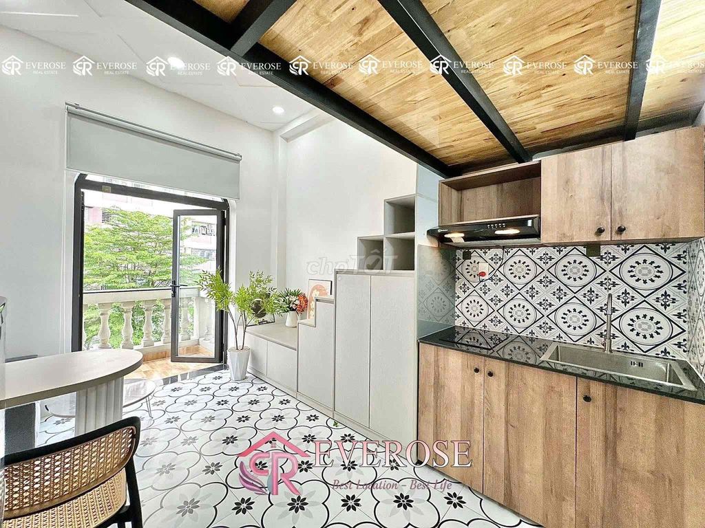 Дуплекс-квартира, большой балкон, полностью меблирована, 35 м², всего от 4,5 млн