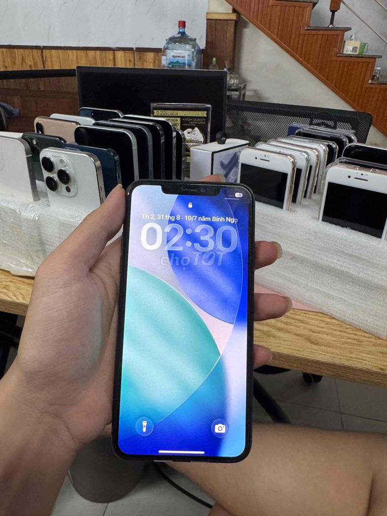 Фото 3: Apple iPhone 11 Pro Max 64GB Серый Б/У