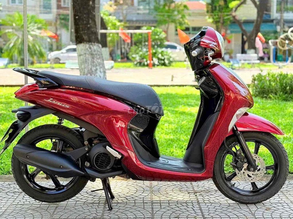 Yamaha Janus 2018 Красный