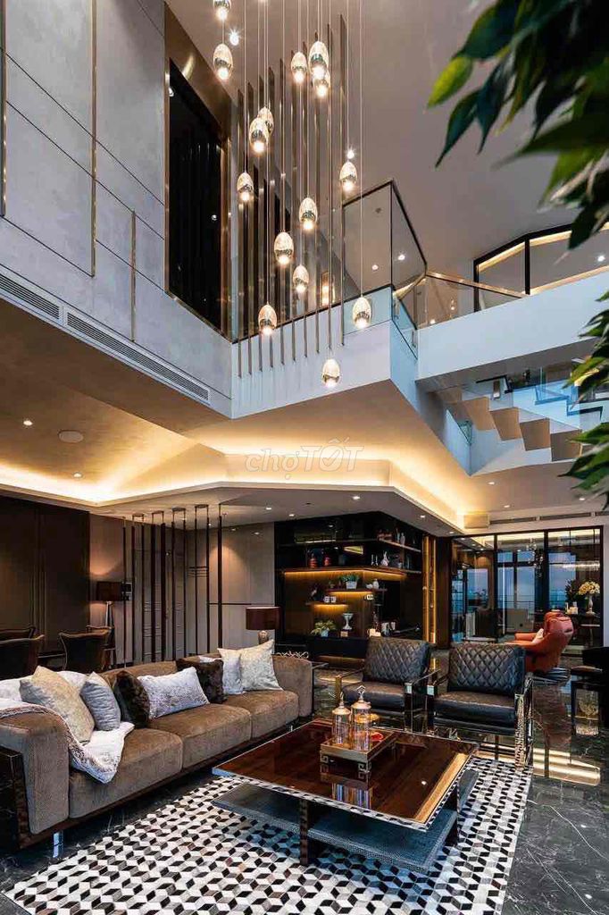 Фото 3: 🏙 СДАЁТСЯ ПЕНТХАУС ДЮПЛЕКС VINHOMES GOLDEN RIVER Q1 – 280М² 🔥