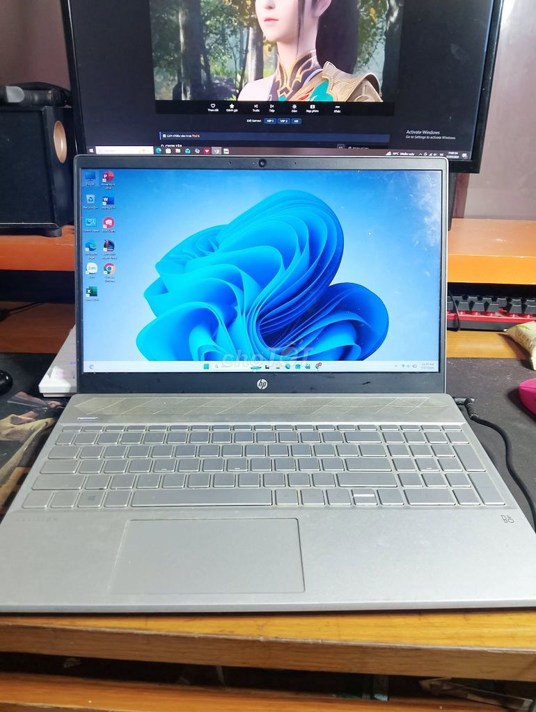 Ноутбук HP i3-8130U 12ГБ/128ГБ серебристый