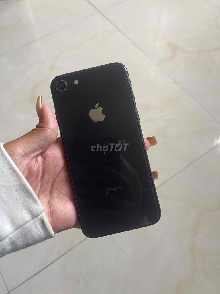 Фото 3: Apple iPhone 8 64GB черный 74%