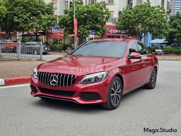 Фото 2: Mercedes-Benz C200 2019 Красный Автомат 30.000 км