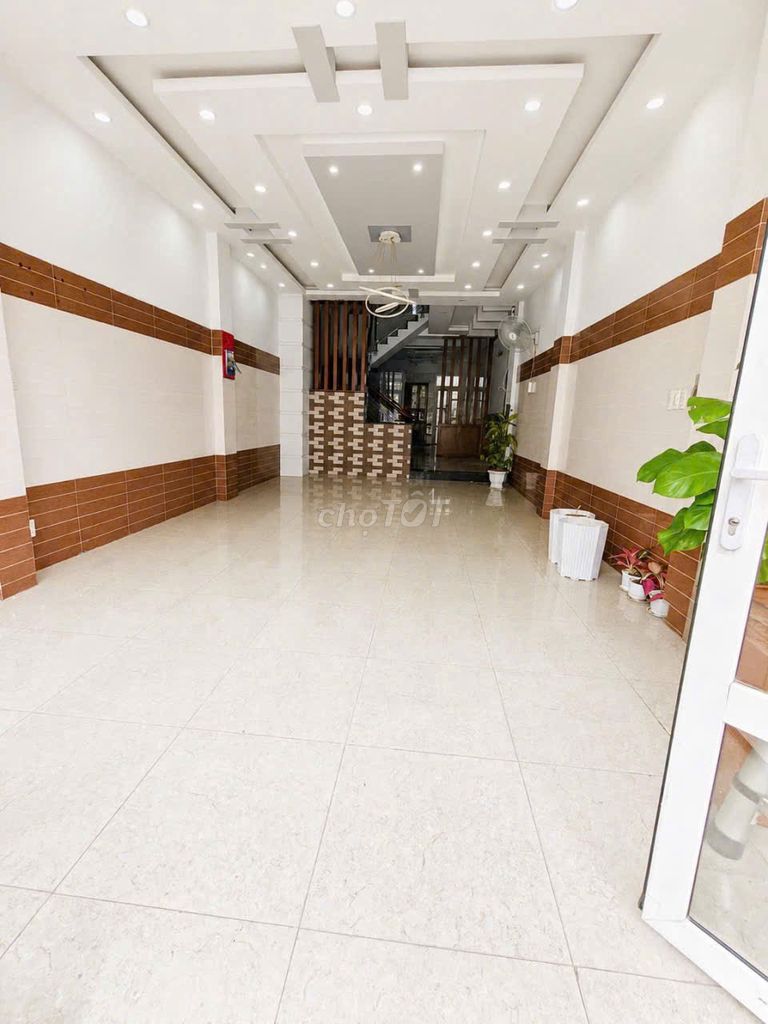 🔥💯Nhà mặt tiền kinh doanh Tên Lửa 4,5x20m, 4 tầng, 5 phòng ngủ + máy lạnh, vỉa hè lớn 8m, kinh doanh đông đúc gần AEON