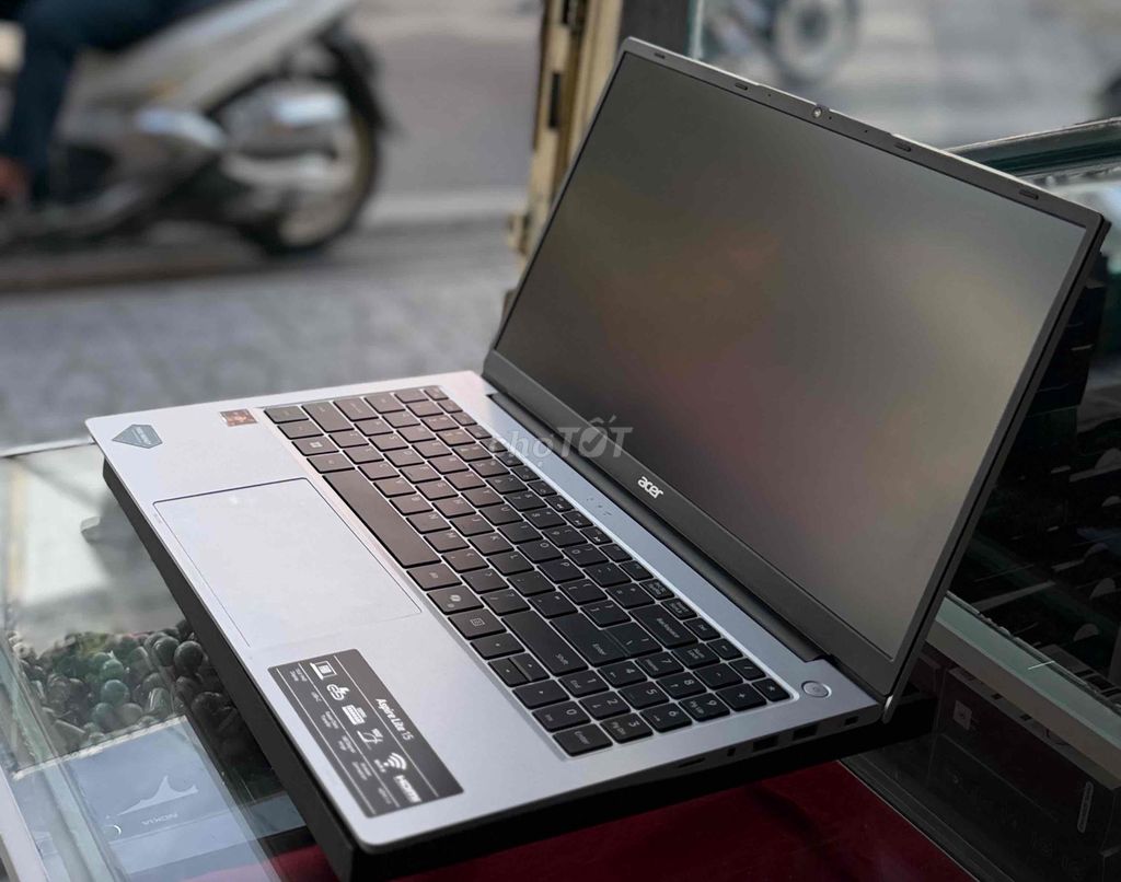 Acer Aspire Lite 15 R7-5700U 8GB/512GB