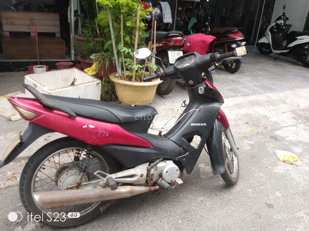Фото 2: Honda 50cc красный черный, полностью оригинал, плавный ход