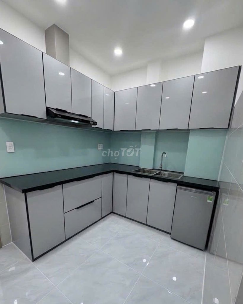 Фото 2: Переулок для автомобилей, 45 м², 2 этажа, новый, красивый, рядом с больницей Gia Định, Bình Thạnh