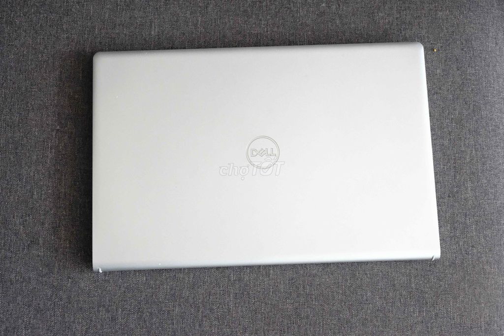 Dell DC15250 i5 13-го поколения 16GB/512GB 120Гц серебристый 99%