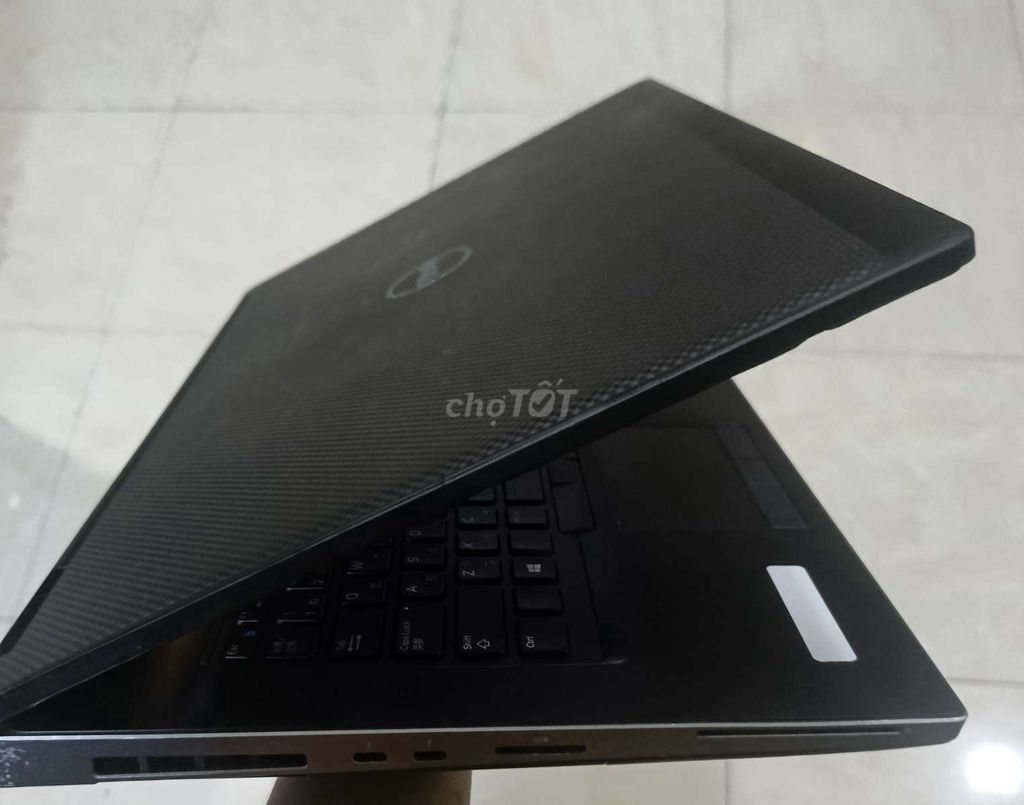 Фото 2: Dell Precision 7730 i9-8950HK 17.3 inch 64GB/1TB