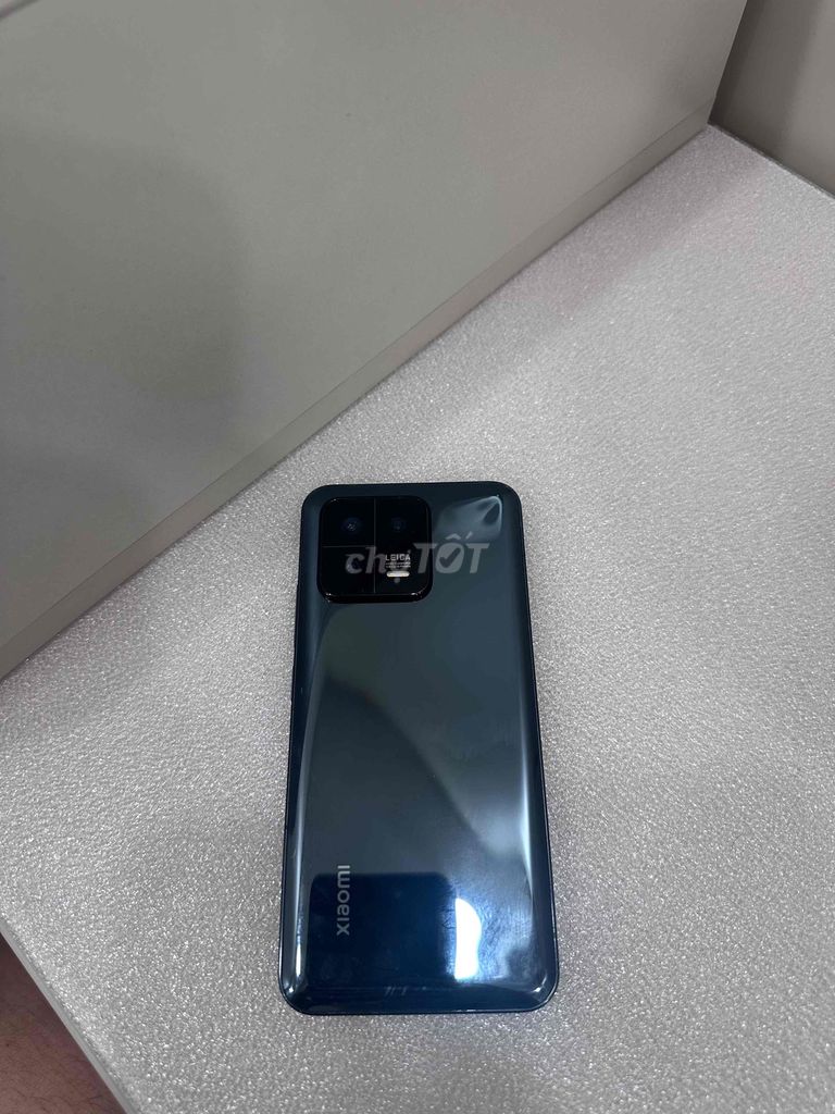 Фото 2: Xiaomi 13 Телефон