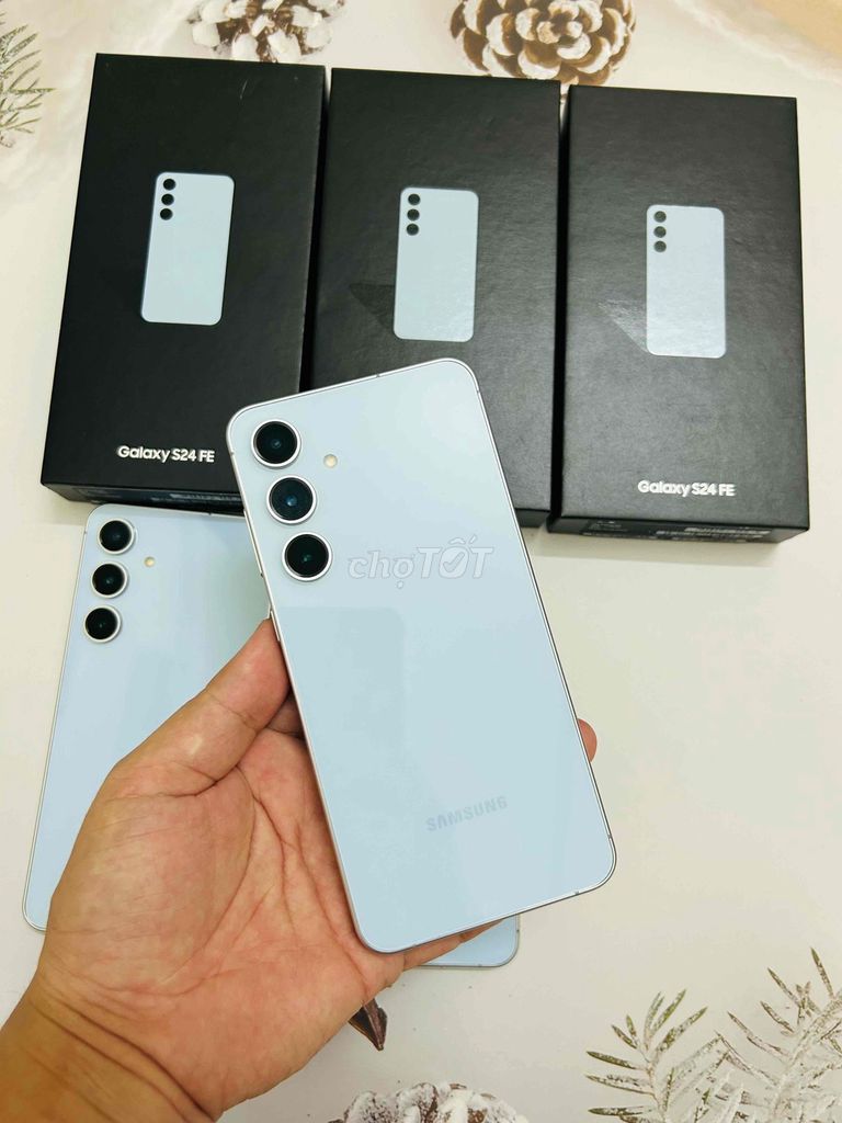 Фото 3: Galaxy S24 FE 5G 128GB как новый, полный комплект, оригинал