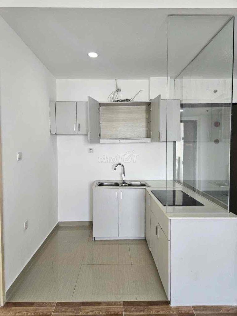 Фото 2: УГЛОВАЯ КВАРТИРА TÂN BÌNH APARTMENT – 70М² – ВИД НА АЭРОПОРТ