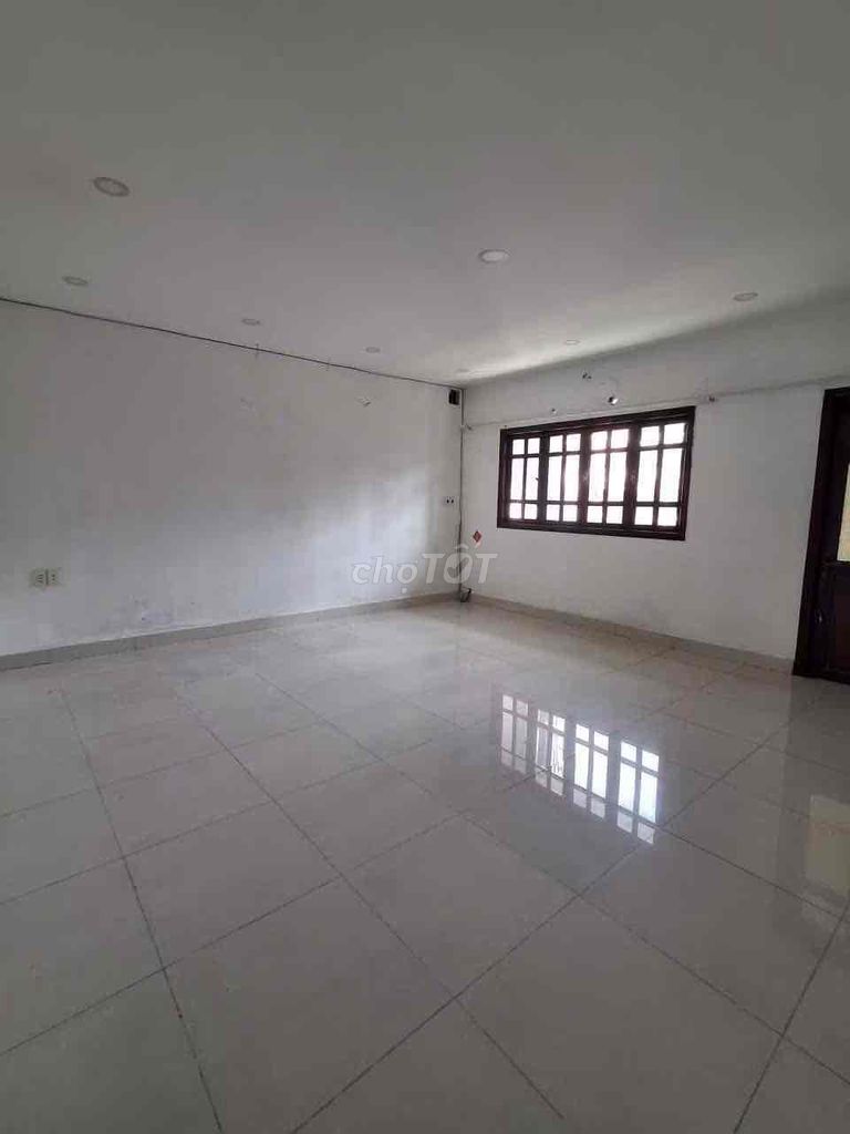 Фото 3: Nhà mặt tiền kinh doanh đường 4 khu Tên Lửa 6x23,3 có lầu. Tiện kinh doanh mọi ngành nghề
