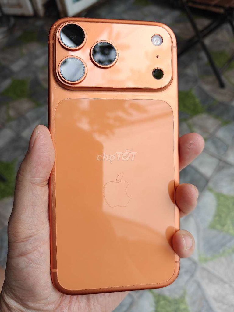 Apple iPhone 17 Pro Max 256GB оранжевый космос