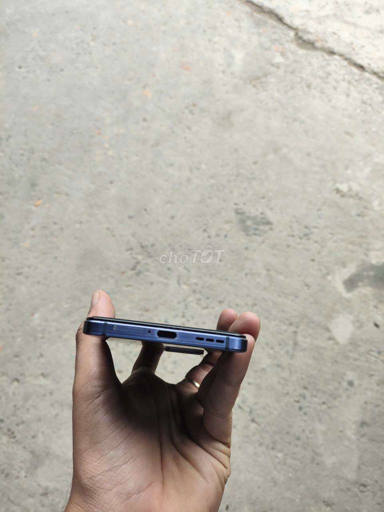 Фото 2: Lenovo Y70 8GB/128GB Snapdragon 8 Gen 1+ черный