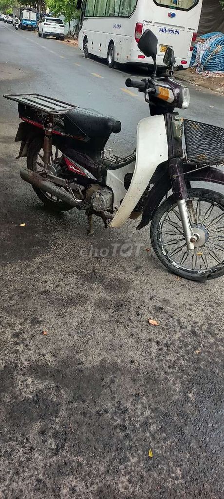 Фото 2: Honda Dream белый, черный б/у