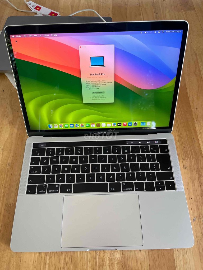 Фото 2: Apple MacBook Pro 2019 i7 13 inch 16GB/512GB серебристый
