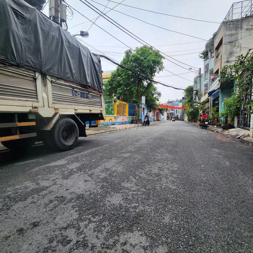 Фото 2: Cho thuê biệt thự Lạc Long Quân - 5 tầng - 9m x 13m (DTSD: 585m2)