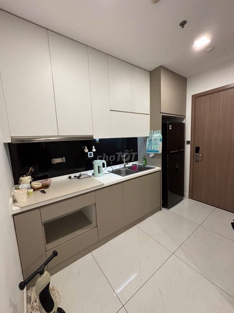 Фото 2: Аренда квартиры 2 спальни - 70 м² - просторная спальня, полная мебель, свободна