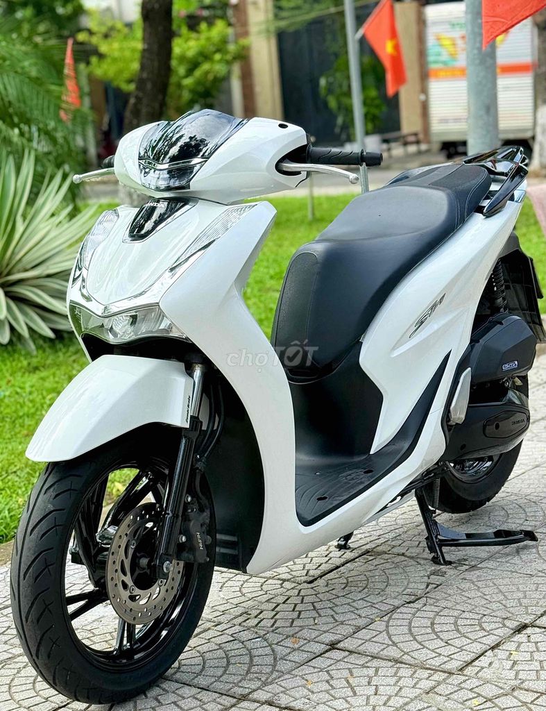 Фото 2: Honda SH 125 2022 Белый Вьетнам