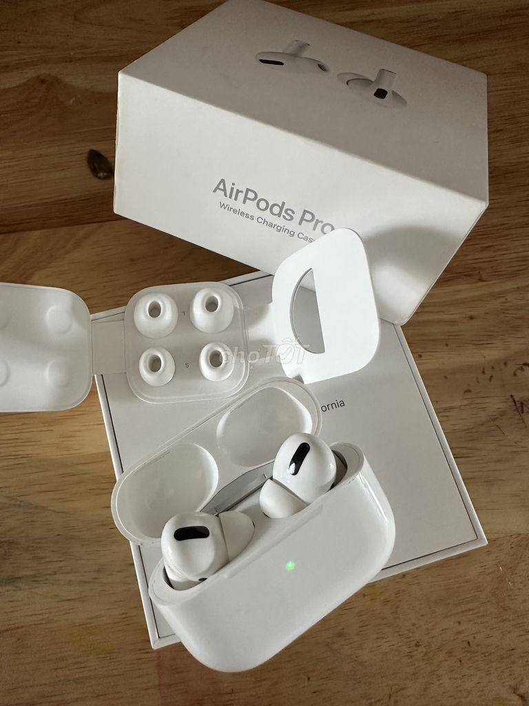 AirPods Pro 1 оригинальные, в хорошем состоянии