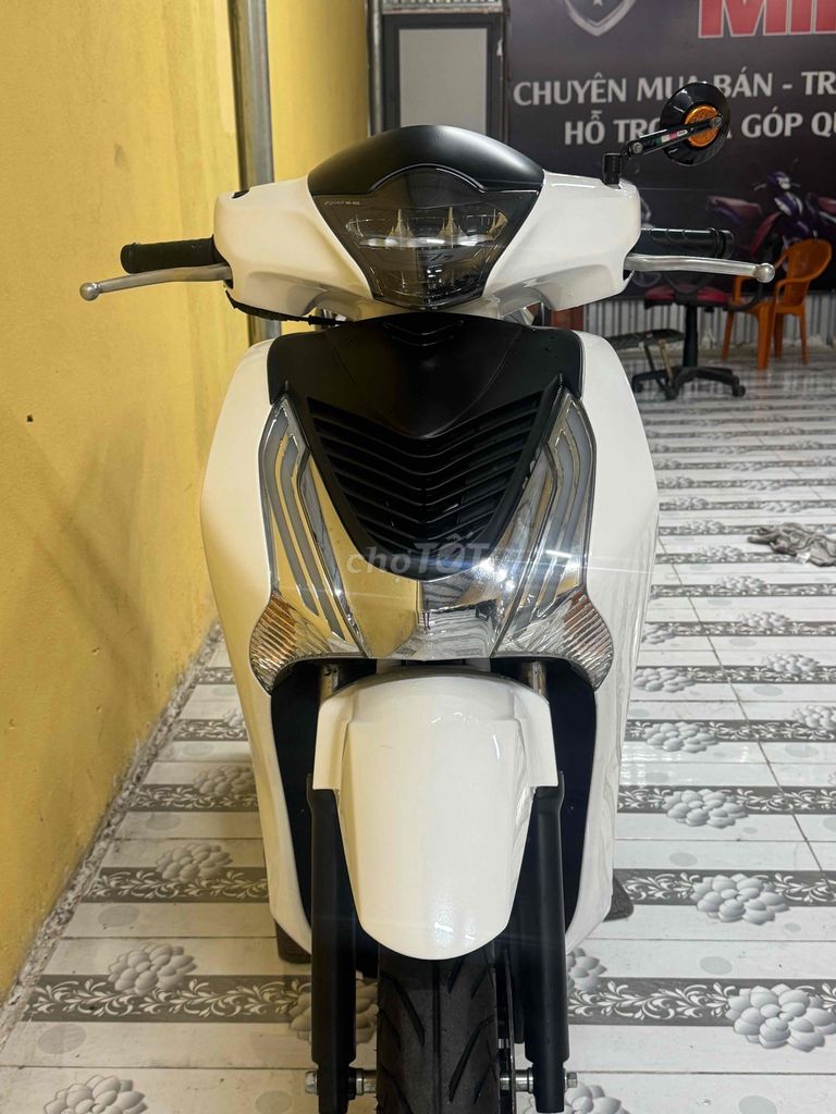 Фото 3: Honda SH 125 2014 Белый