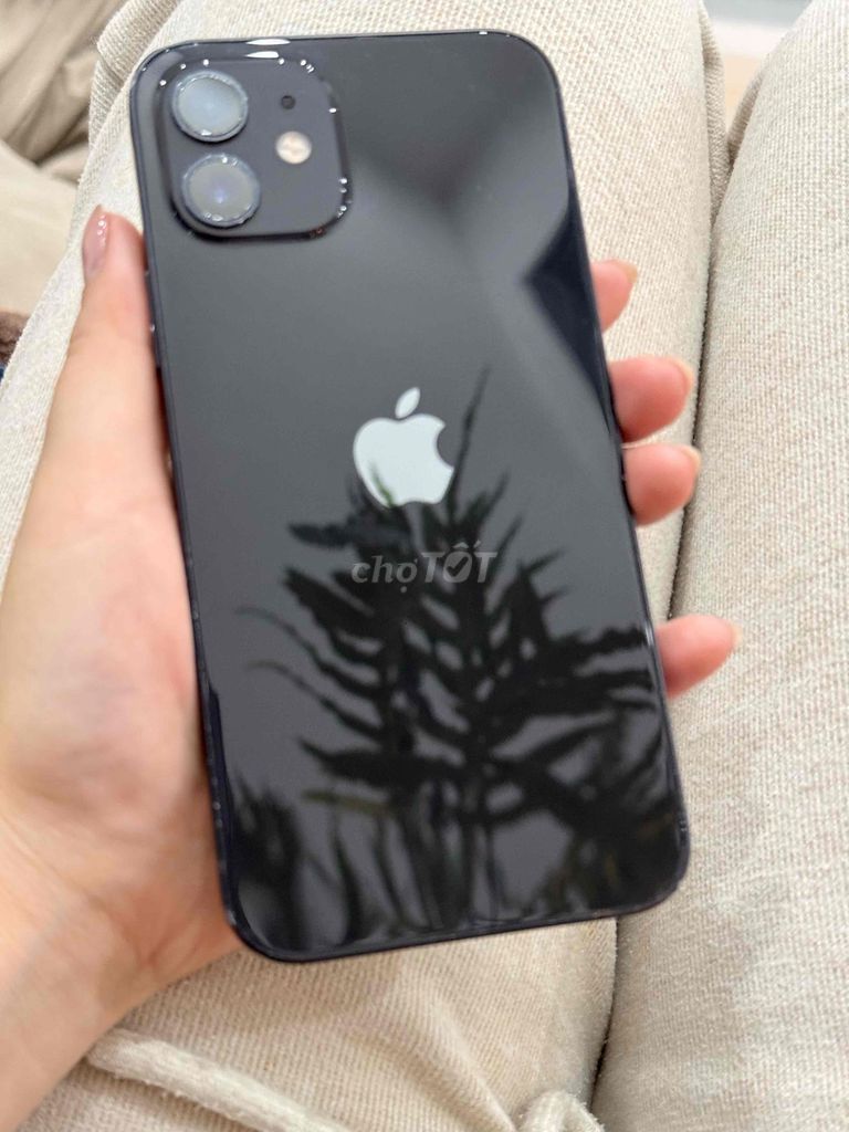 Apple iPhone 12 128GB Черный VN/A Аккумулятор заменен