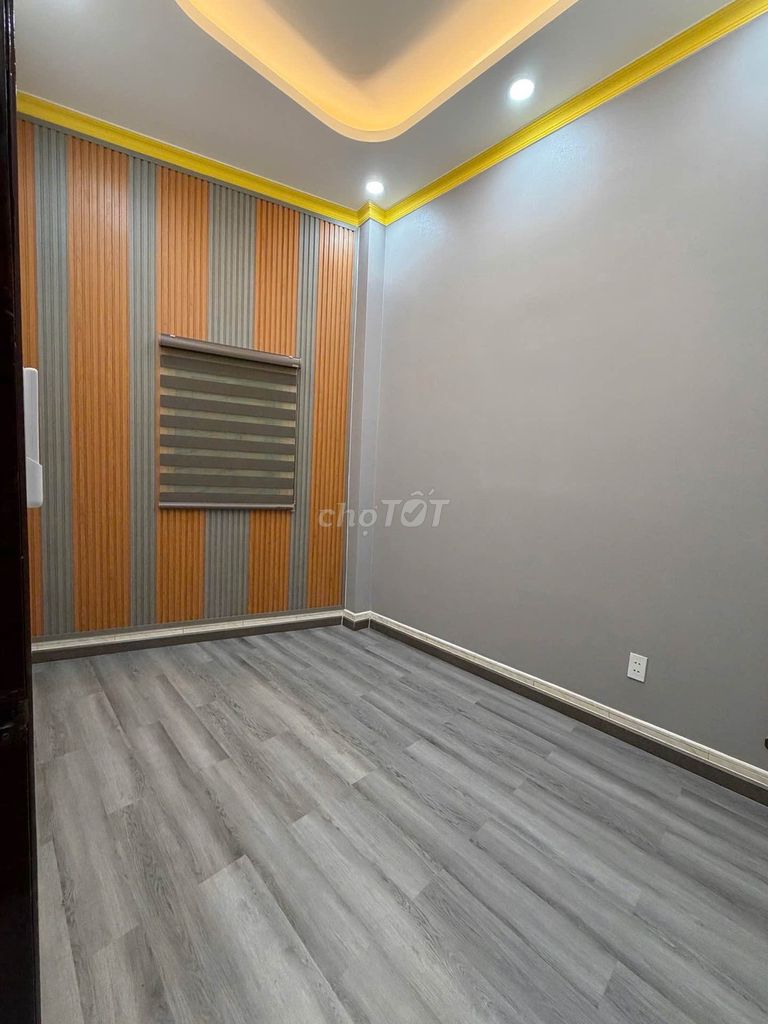 ГЛУБИНА 17М-ПЕРЕУЛОК 6М-5 ЭТАЖЕЙ-4 СПАЛЬНИ,5 САНУЗЛОВ-КРАСИВАЯ РОВНАЯ КНИГА-ЦЕНА:8.5 МЛРД(ТОРГ)