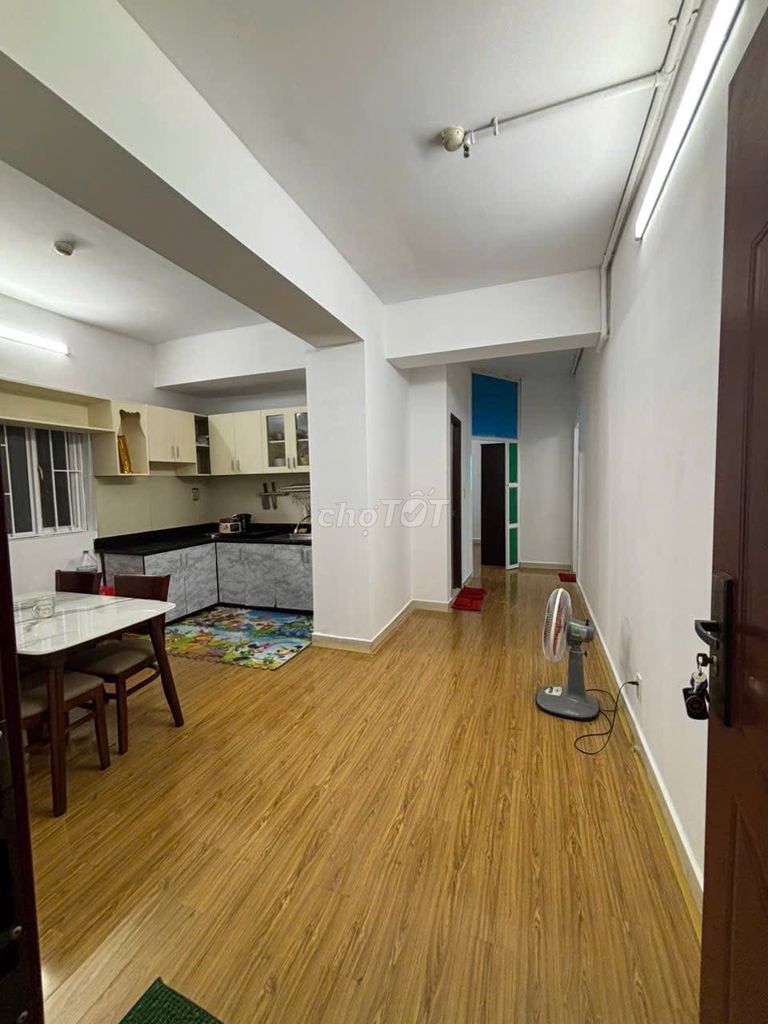 Фото 2: Срочно продаётся квартира 62 м², 2 спальни, отличное состояние, ЖК Nhất Lan 3