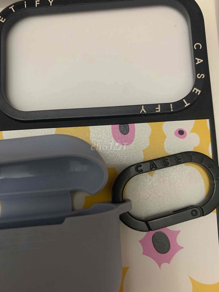Фото 2: Чехол Casetify для iPhone 17, жёлтый, чёрный, розовый