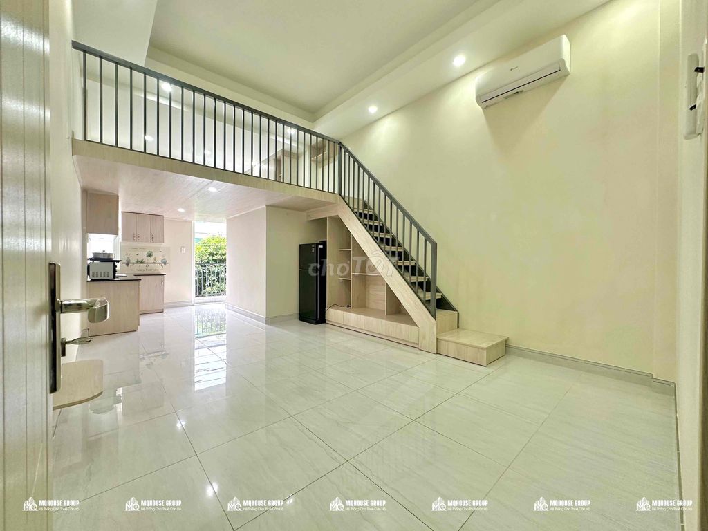 Фото 2: ОТКРЫТИЕ Квартира с антресолью, полностью меблированная, рядом с VAA