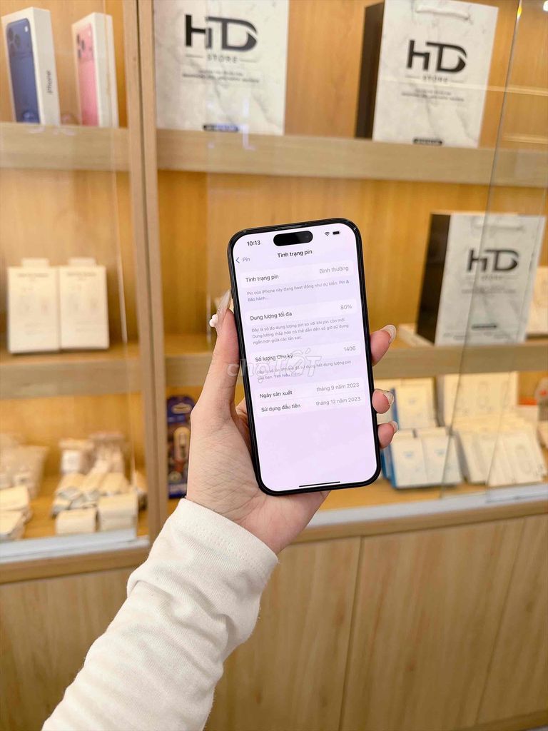 Фото 3: Apple iPhone 15 Pro 128GB черный