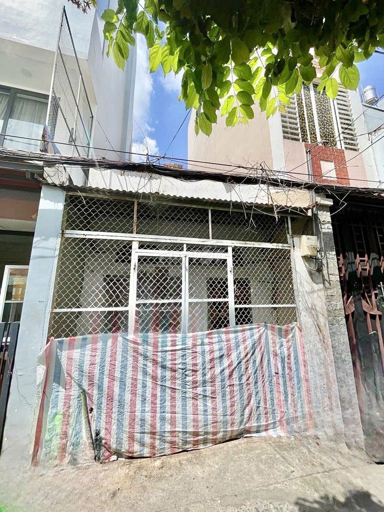 ДОМ ОДНОЭТАЖНЫЙ НА НАМ КИ КХОЙ НГИА – РАЙОН 3 – 64м² – ПЕРЕУЛОК ДЛЯ АВТОМОБИЛЕЙ – ХОРОШАЯ ЦЕНА