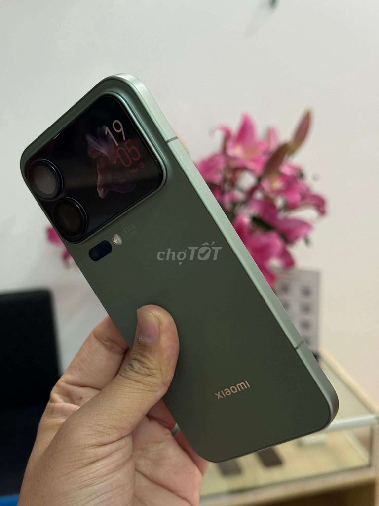 Фото 2: Xiaomi 17 Pro Max 12GB/512GB Xanh 8 Elite Gen 5