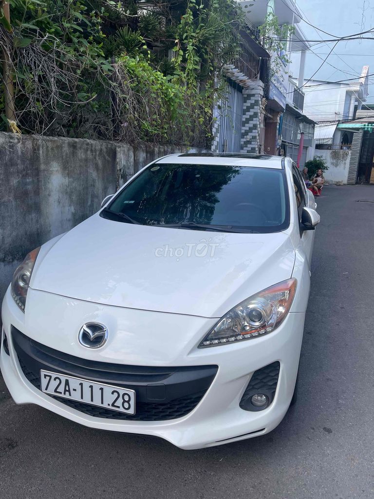 Продам Mazda 3S белая, автомат, полностью оригинал, недорого