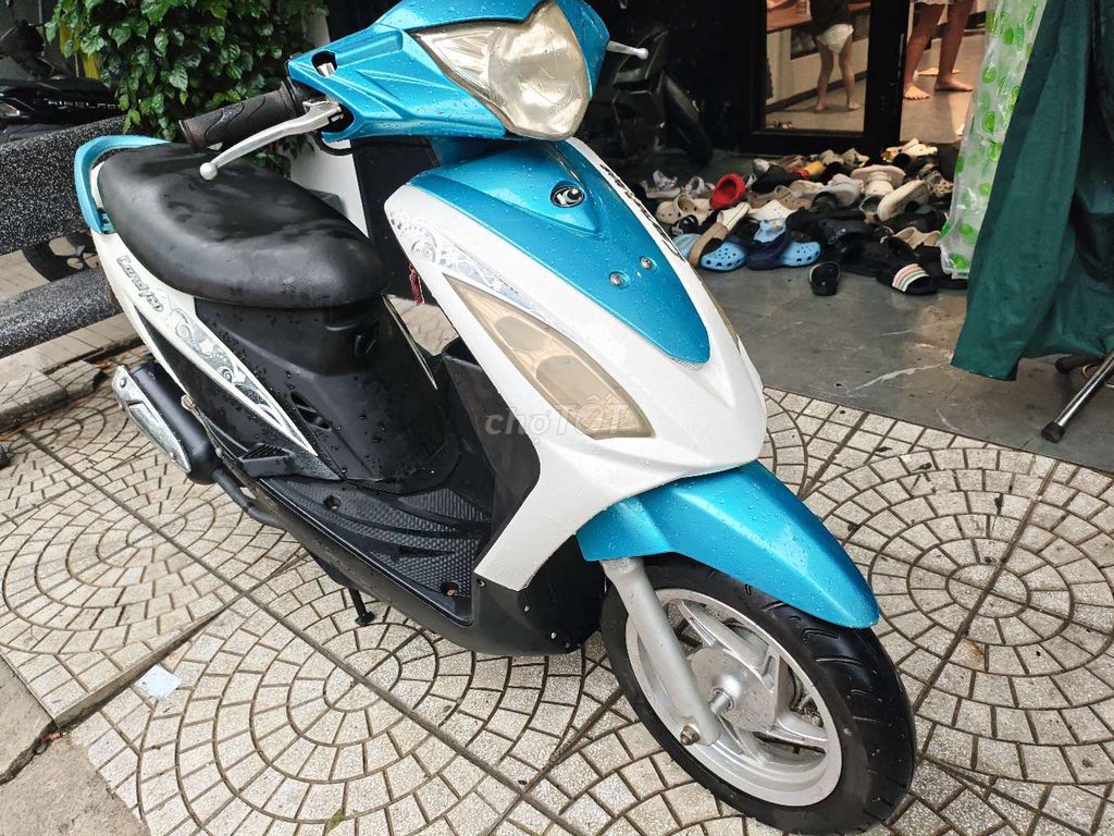 Kymco Candy 50cc сине-белый, кузов в отличном состоянии, все функции работают