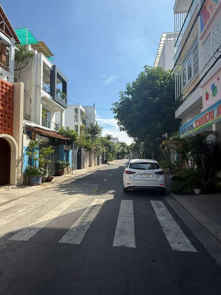 10,7 Tỷ Bán nhà đường Chi Lăng - khu bàn cờ Nha Trang