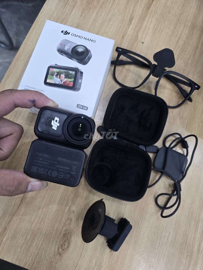 Фото 2: Черный экшн-регистратор DJI Osmo Nano 128GB