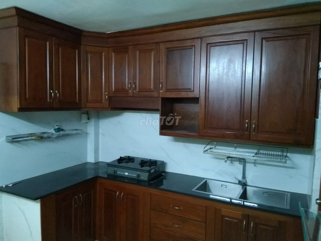 Фото 3: Дом в переулке для автомобилей, улица Хоанг Ван Тху рядом с аэропортом Таншоннят
