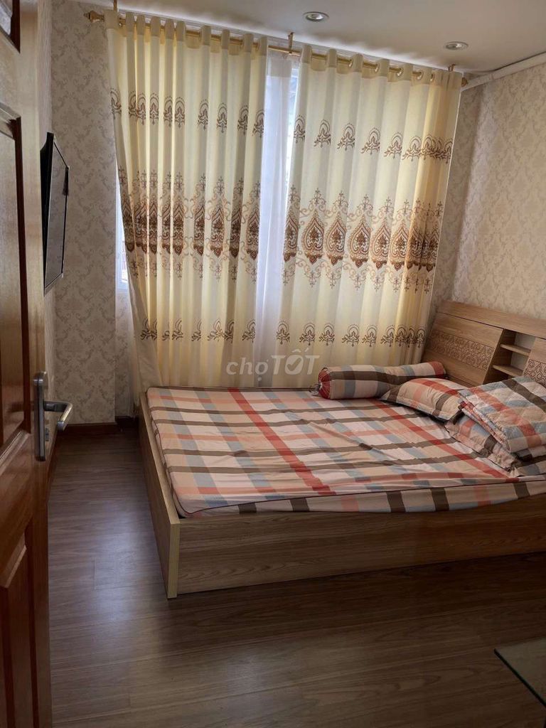 Новый дом: 1-й этаж, 2 этажа, терраса, 2 спальни, 3 санузла, полностью меблирован