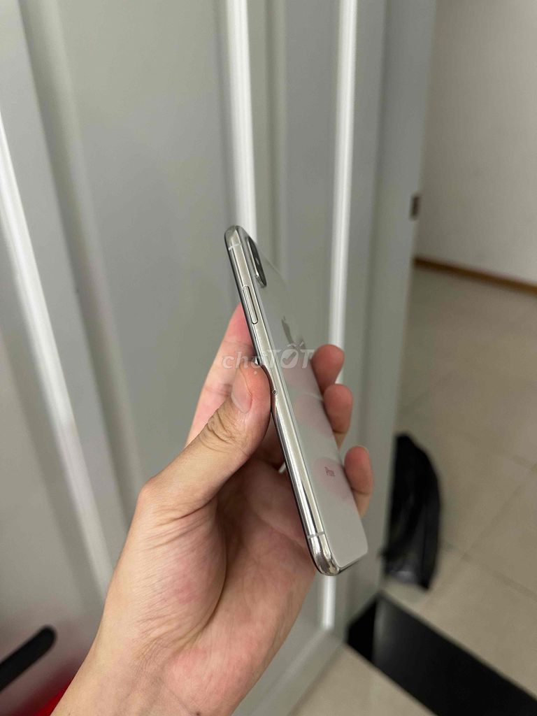 Фото 2: Apple iPhone X Silver Super Retina