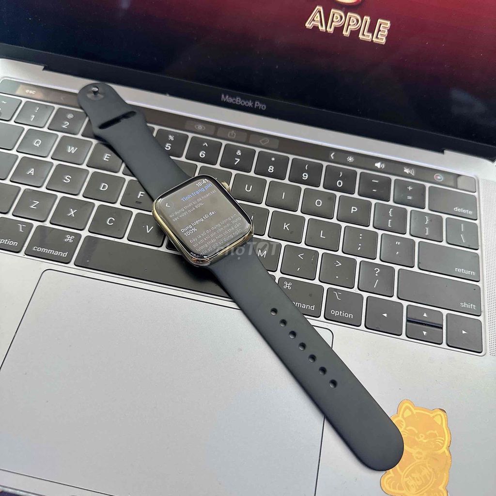 Apple Watch Series 7 45 мм, золотой (Gold), 99%