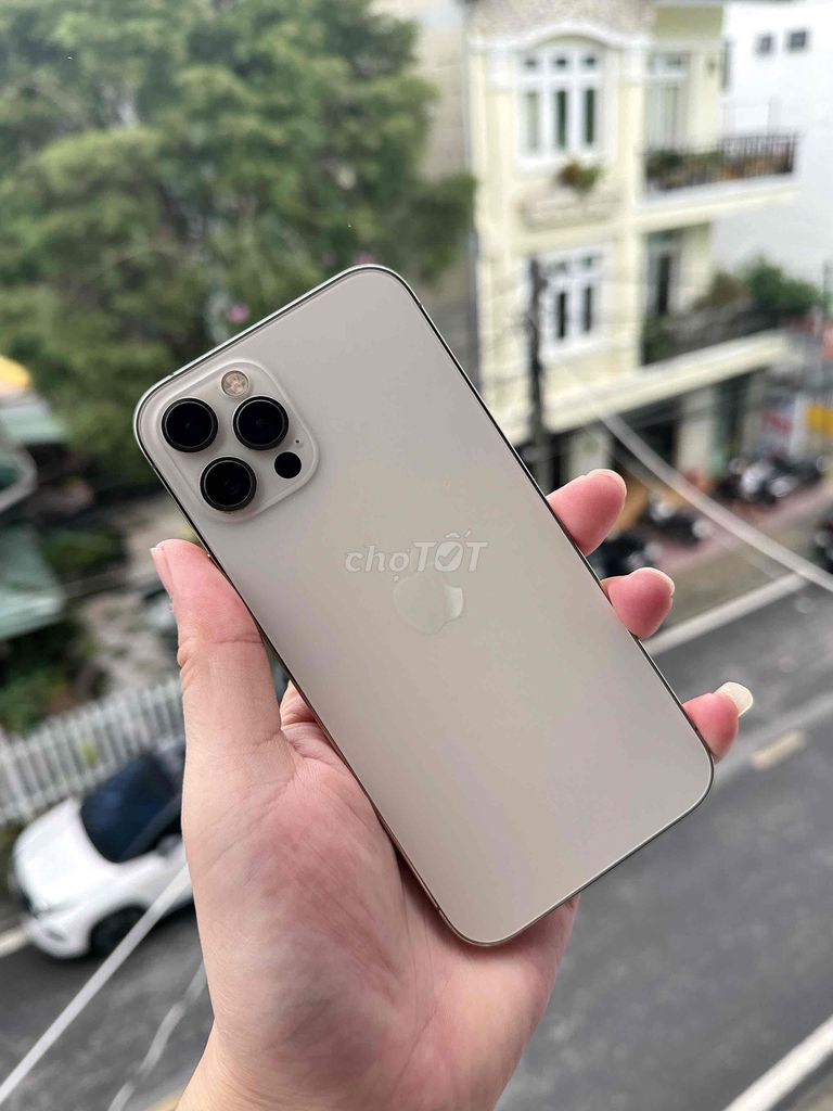 Apple iPhone 12 Pro 256GB Золотой