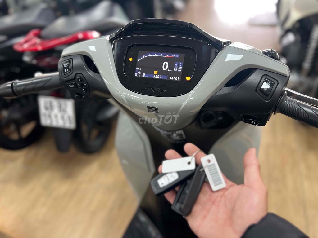 Фото 3: SH 160 ABS 2026 ❇️Đồng Moto Đà Lạt❇️