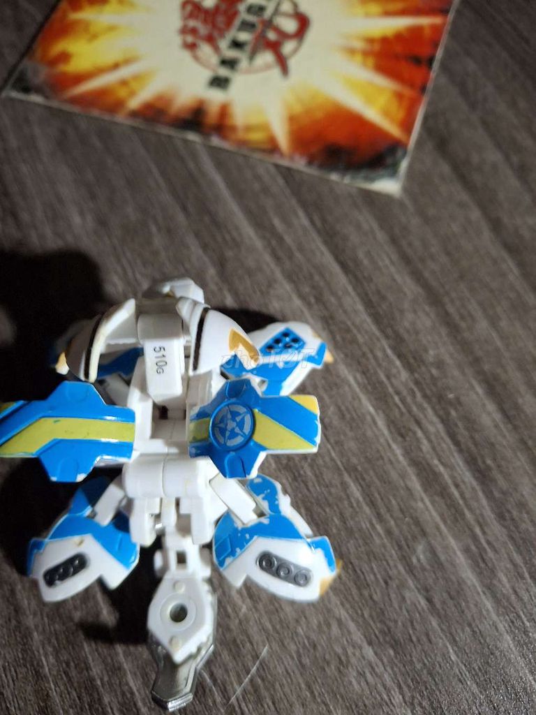Игрушка Bakugan Kilan Leoness, пластик, с лёгкими потёртостями краски