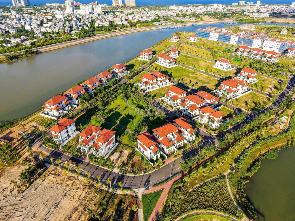 Фото 2: Элитная вилла в районе Sunnerva Island - Алмазный остров - Дананг